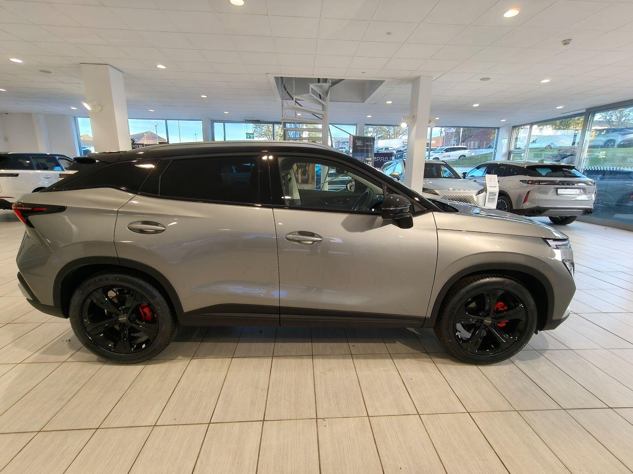Large vehicle image